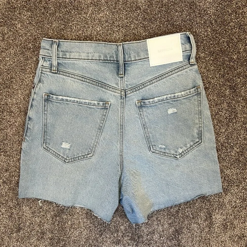 Express Women's Super High Waisted Jean Shorts Size 0 Light Wash Raw Hem NWT $68
